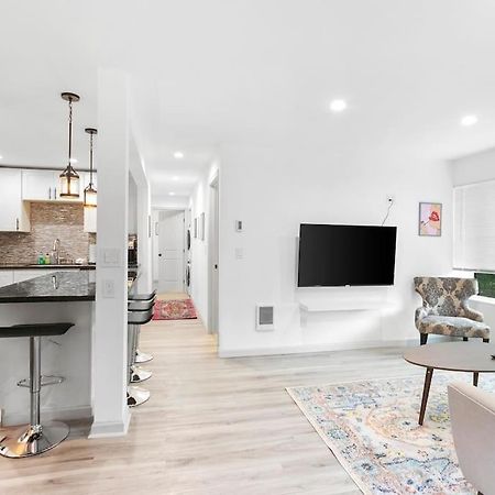 Hillside In Seattle - Updated And Well Appointed. エクステリア 写真