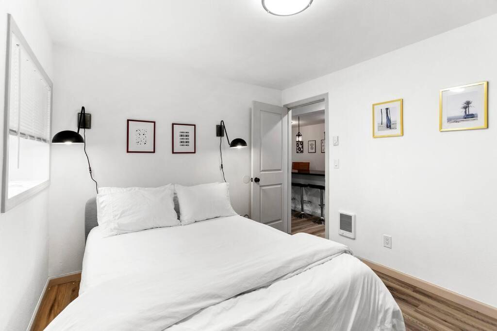 Hillside In Seattle - Updated And Well Appointed. エクステリア 写真