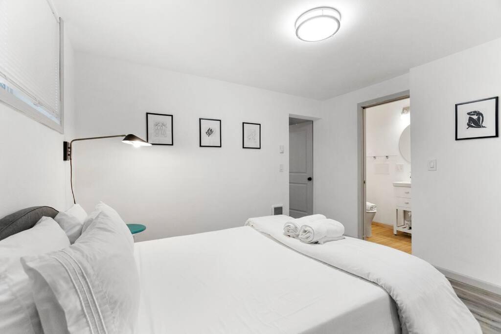 Hillside In Seattle - Updated And Well Appointed. エクステリア 写真